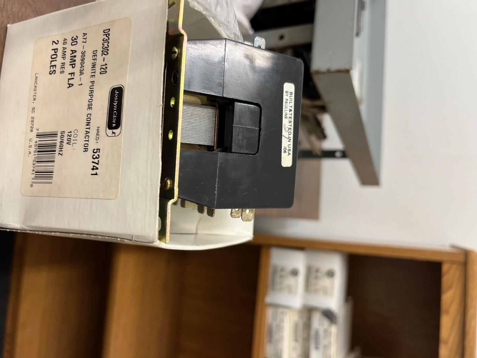 JOSLYN CLARK CONTROLS DP3C302-120 / DP3C302120 (NEW IN BOX JOSLYN CLARK CONTROLS DP3C302-120 / DP3C302120 (NEW IN BOX