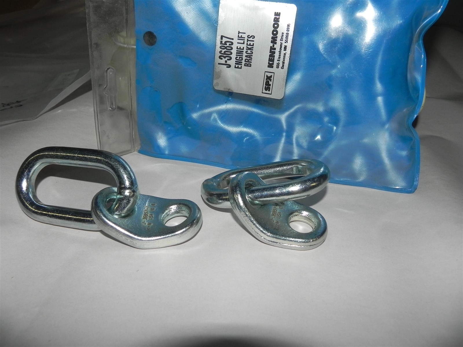 GM KENT-MOORE CHEVROLET J-36857 ENGINE LIFT BRACKETS AUTOMOTIVE SERVICING TOOLS GM KENT-MOORE CHEVROLET J-36857 ENGINE LIFT BRACKETS AUTOMOTIVE SERVICING TOOLS