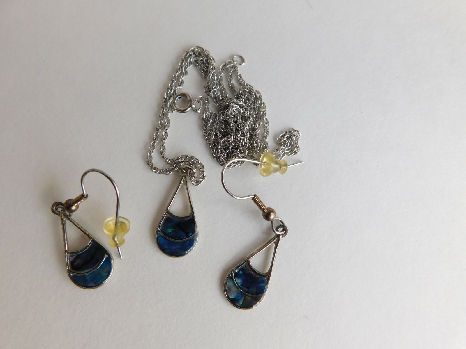 Vintage Hand Crafted Blue Abalone Pendant & Earrings Sterling Silver Chain 22