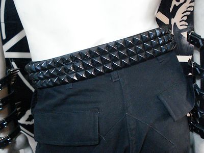 LEATHER OLD SCHOOL BLACK PYRAMID STUDDED BLACK BELT