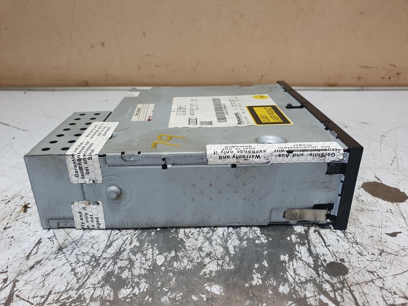 2009 Audi A5 STEREO CD CHANGER (GLOVEBOX) 8T 10/07-11/16 image 2