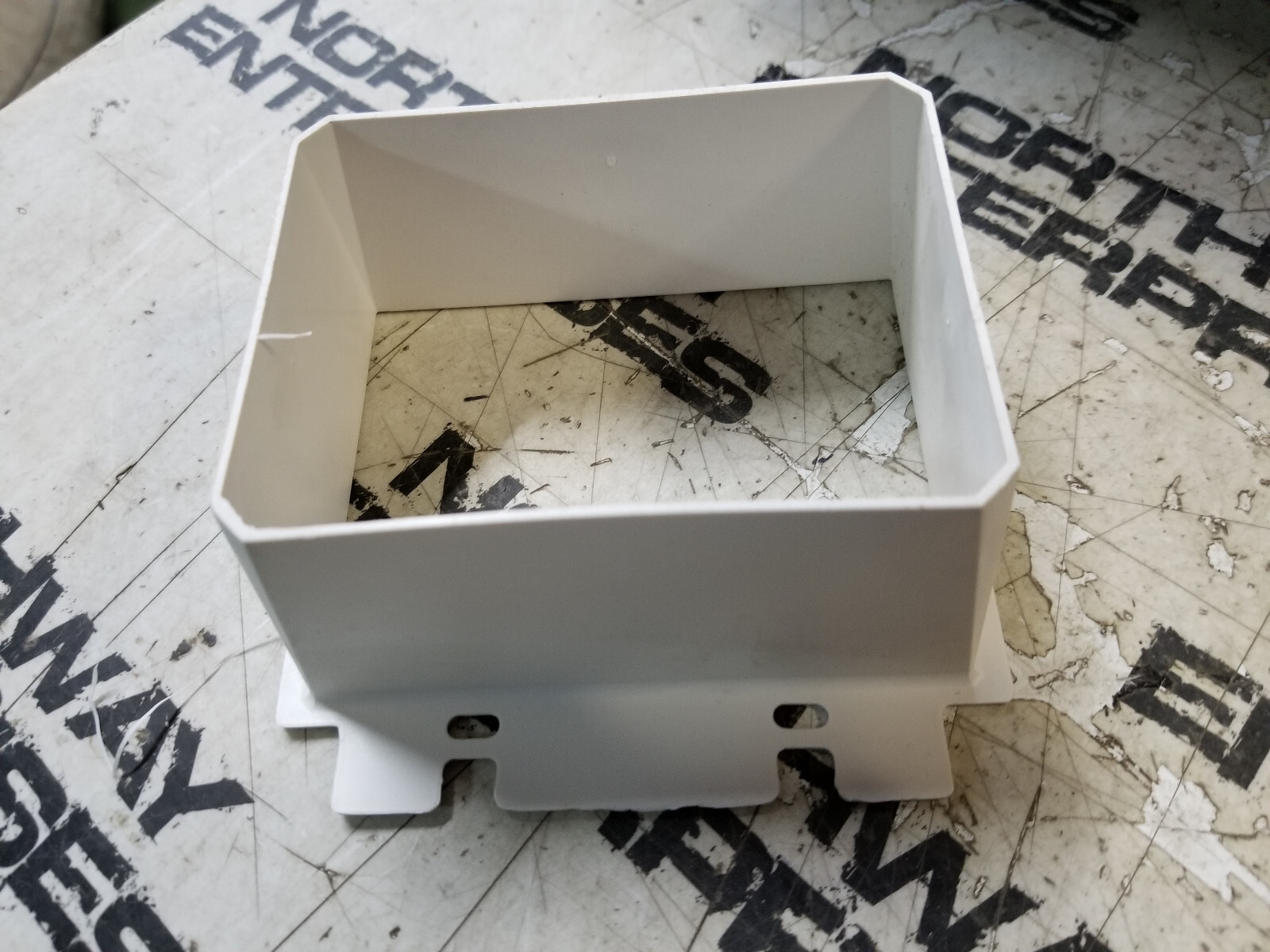 BOX OF 13PC  ARLINGTON BE2 BOX EXTENDER - Picture 3 of 7
