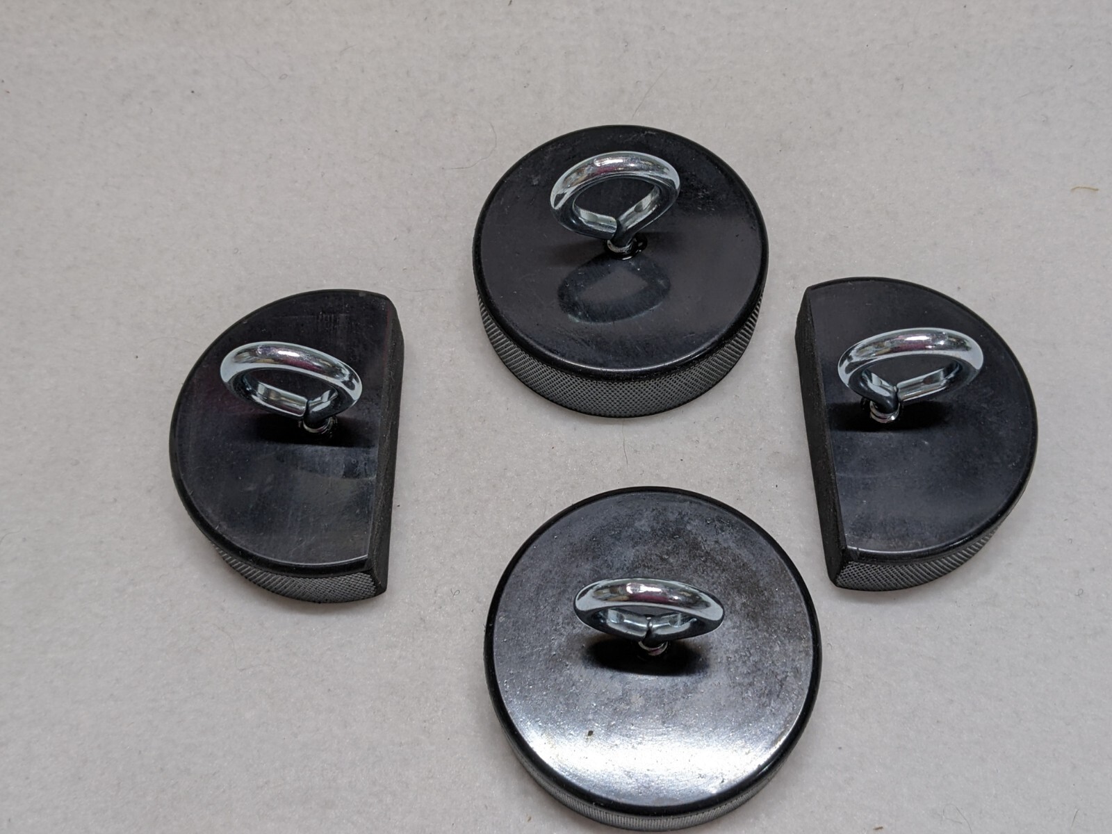 4x Rubber Jack Pucks Jacking Lift Pad for Pontiac Solstice, Saturn Sky - Black