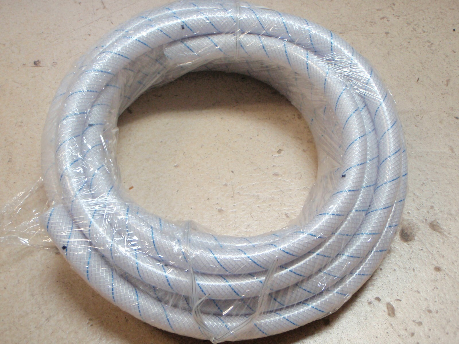 TUBE All Singles TUBEst White ＆ Blue TUBE「TONIGHT」from All Singles TUBEst -White- - YouTube