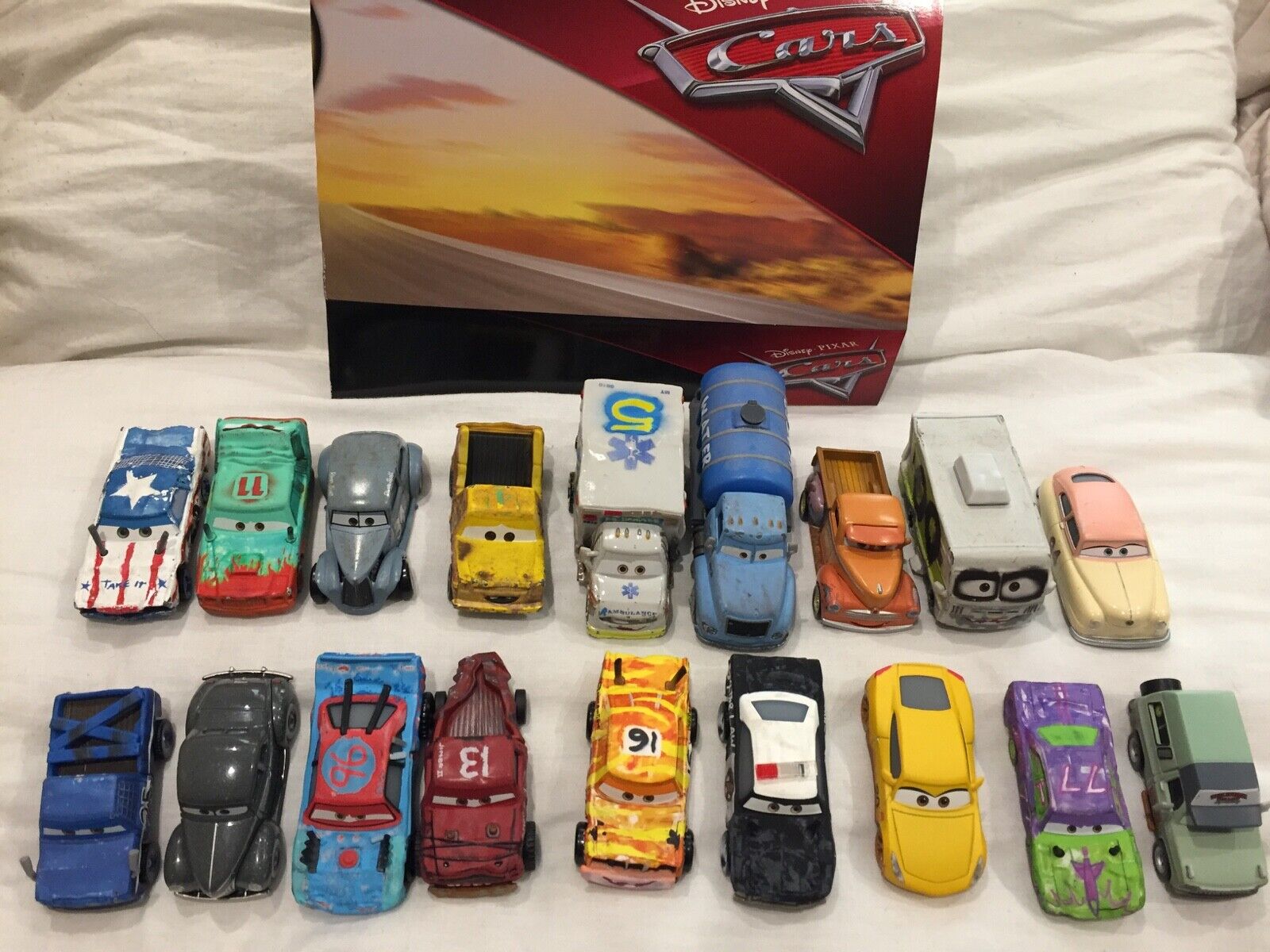 DISNEY PIXAR CARS CRAZY 8 THUNDER HOLLOW BRAND NEW LOOSE 155 DISNEY PIXAR CARS CRAZY 8 THUNDER HOLLOW BRAND NEW LOOSE 155
