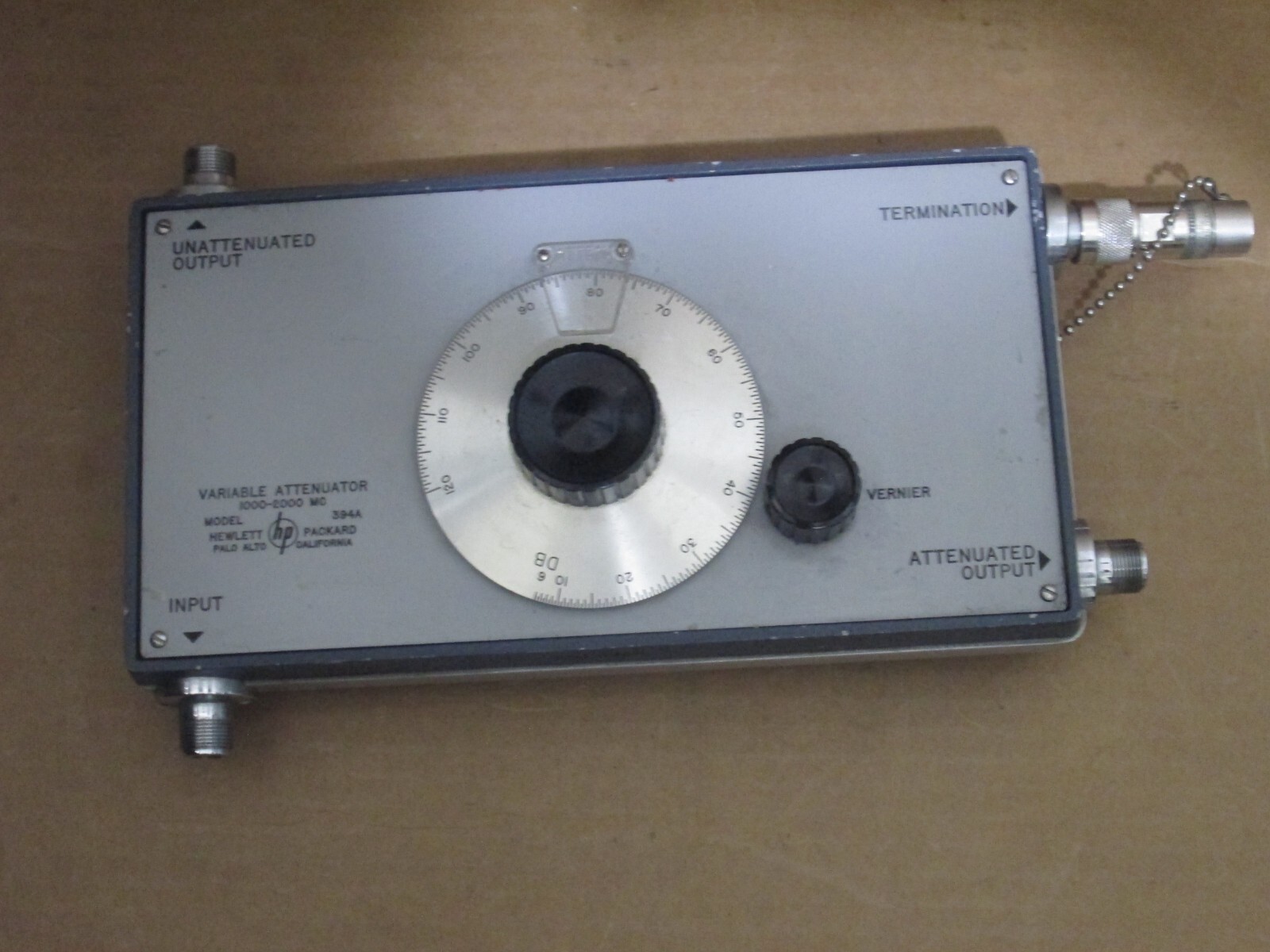 HP Hewlett Packard 394A Variable Attenuator 1000-20000 MC