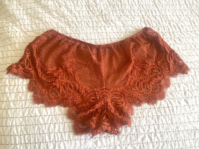 Victoria s Secret Rust burnt orange scalloped lace panty shorts large new no tag