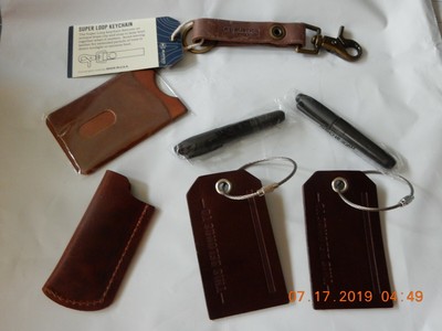 coloured luggage tags