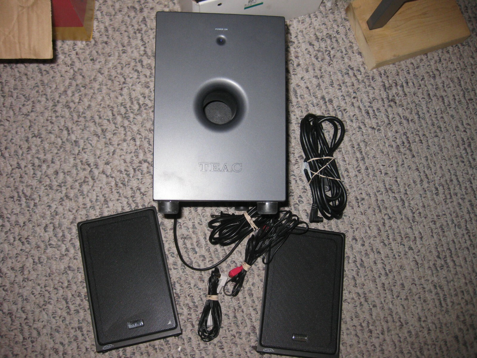 TEAC テアック　CD-X10i Hi-Fi System CDコンポ Teac CD-X10i Ultra-Thin Stereo System AM/FM CD AUX Input