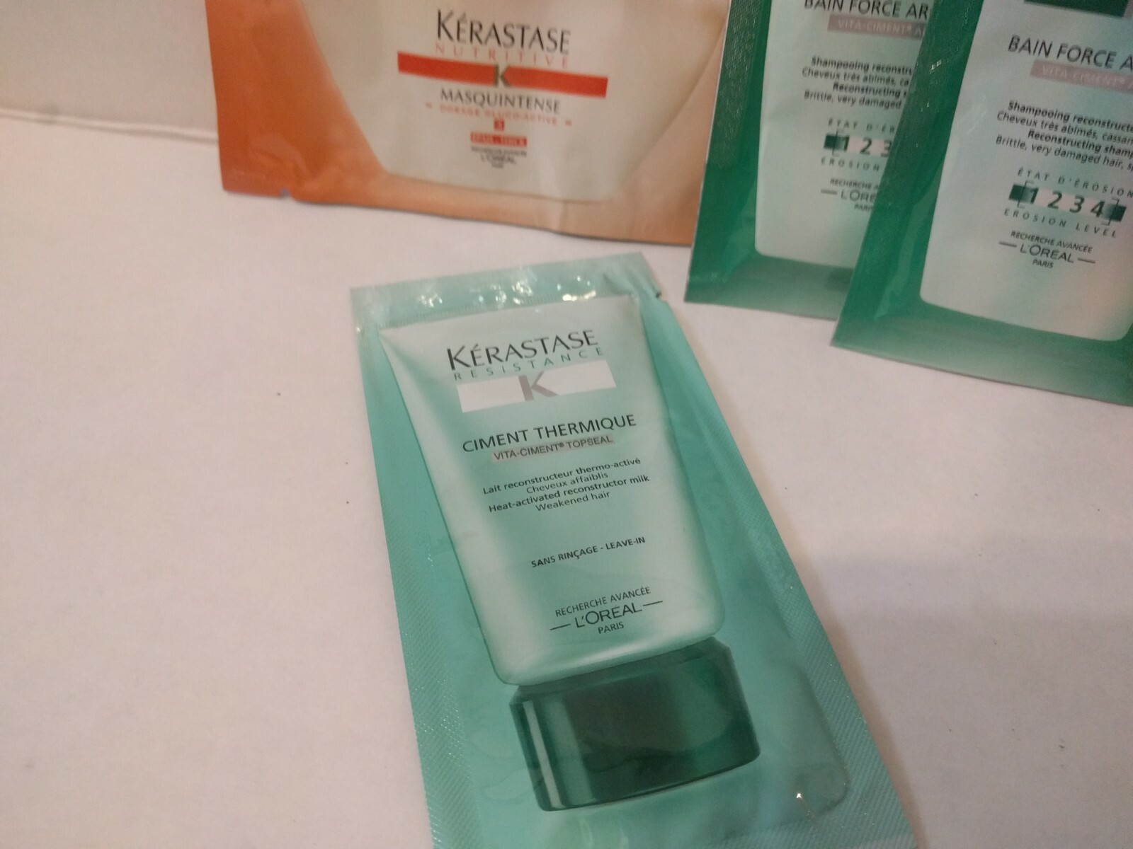 Kerastase Set of 4 Sample Packs Shampoo Reconstructor Milk Mask 0.34 fl oz