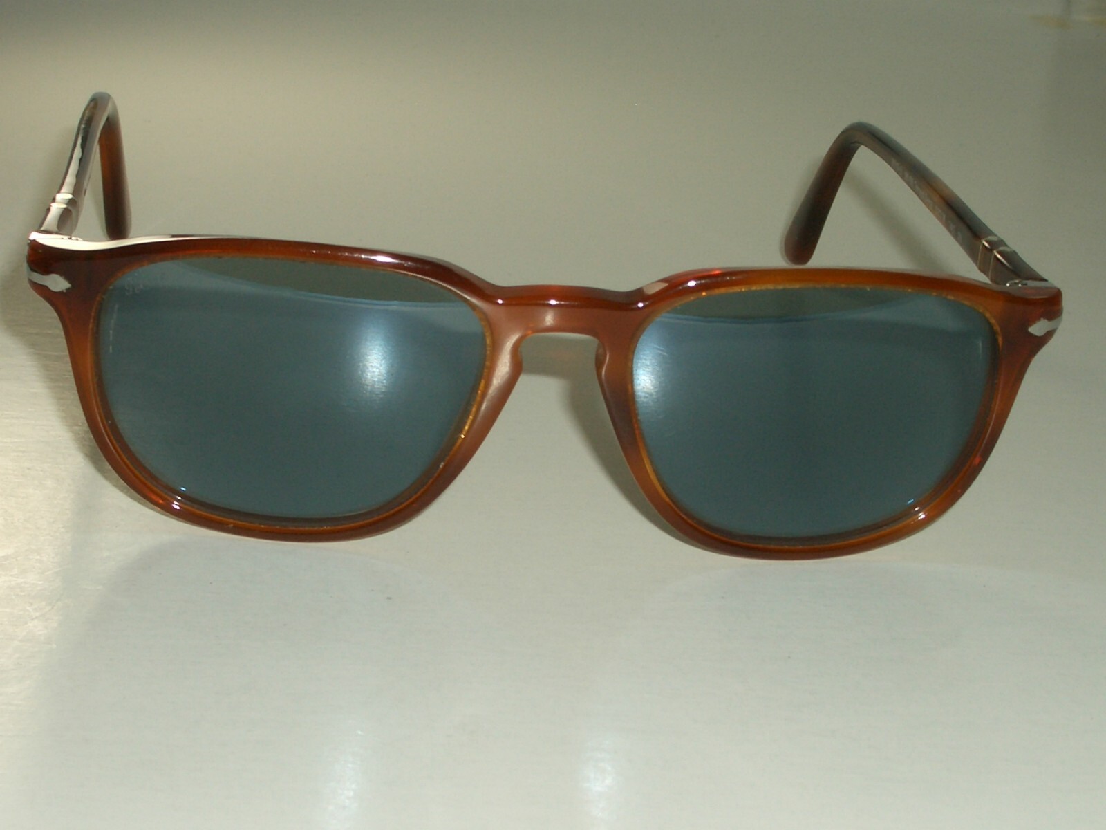 Persol 3105-S Terra di Siena サングラス Persol 3105-V-M Terra di Siena Brown Honey Eyeglasses