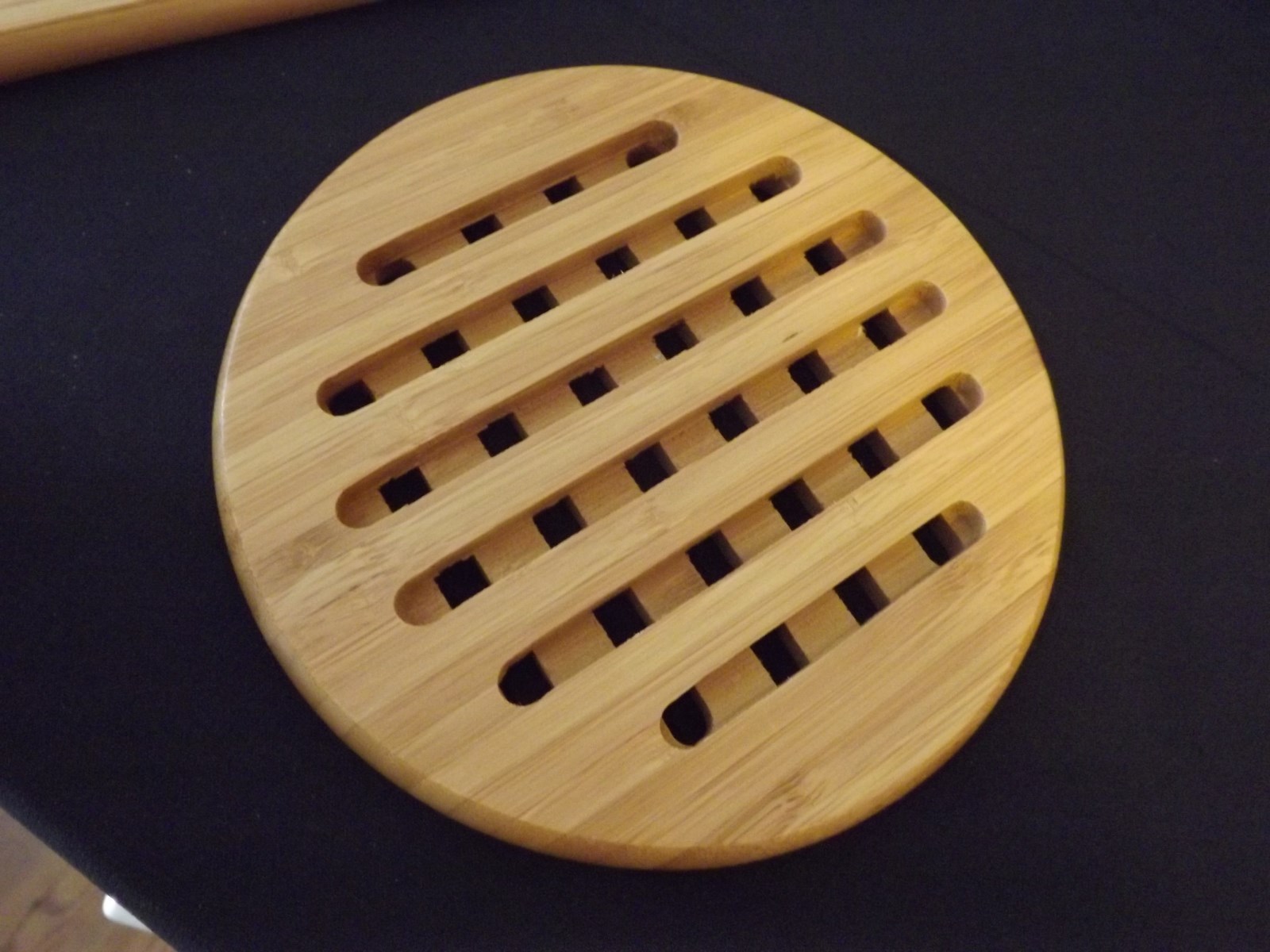 brand new BAMBOO LATTICE TRIVETS 7.5