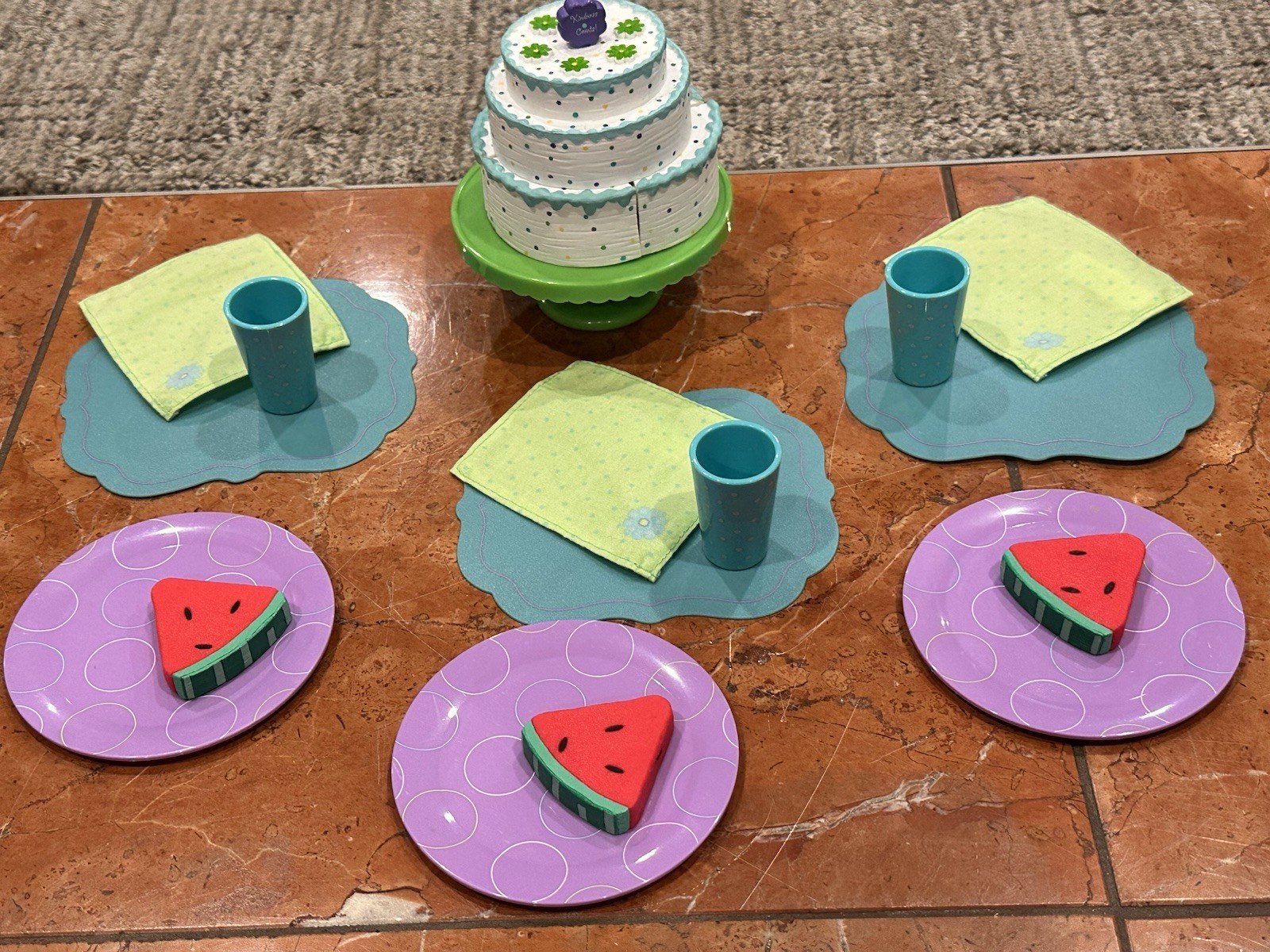 AMERICAN GIRL DOLL CHRISSAS PARTY TREATS CAKE WATERMELON PLATES CUPS MATS LOT EU