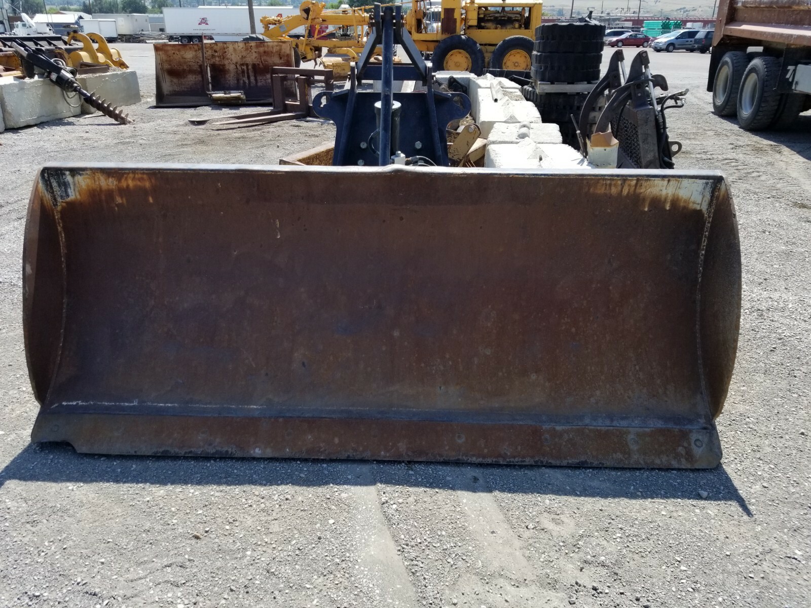 Champion motor grader front lift group with snow plow blade