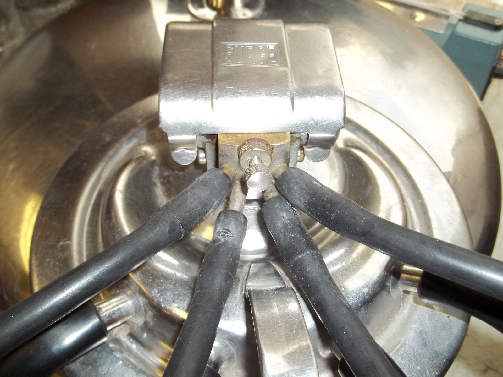 SURGE MILKER - FOR MILKING COW  - ALL NEW PARTS - REBUILT AND READY TO USE - 