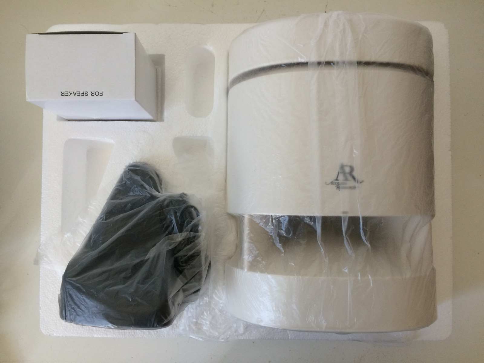 NOS Indoor Outdoor Wireless Speaker AR Acoustic Research AW811