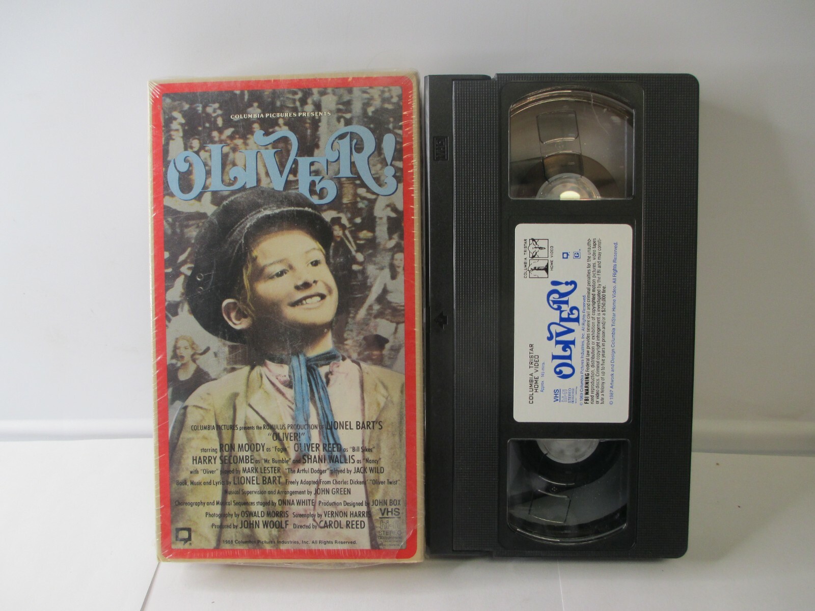 Oliver VHS VCR TAPE Movie 1989 Columbia TriStar Charles