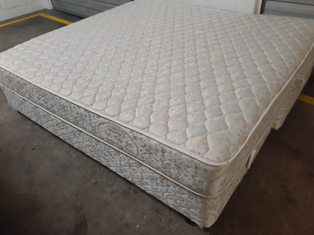 King Size Mattress and Ensemble Base Beds Gumtree