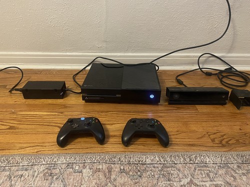 microsoft xbox one day one edition 365 GB w/ Console, 2