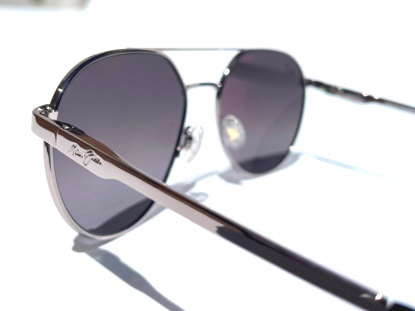 Pre-owned Maui Jim Waterfront Silver Polarized Silver Black Mirror Sunglass Dsb830-11