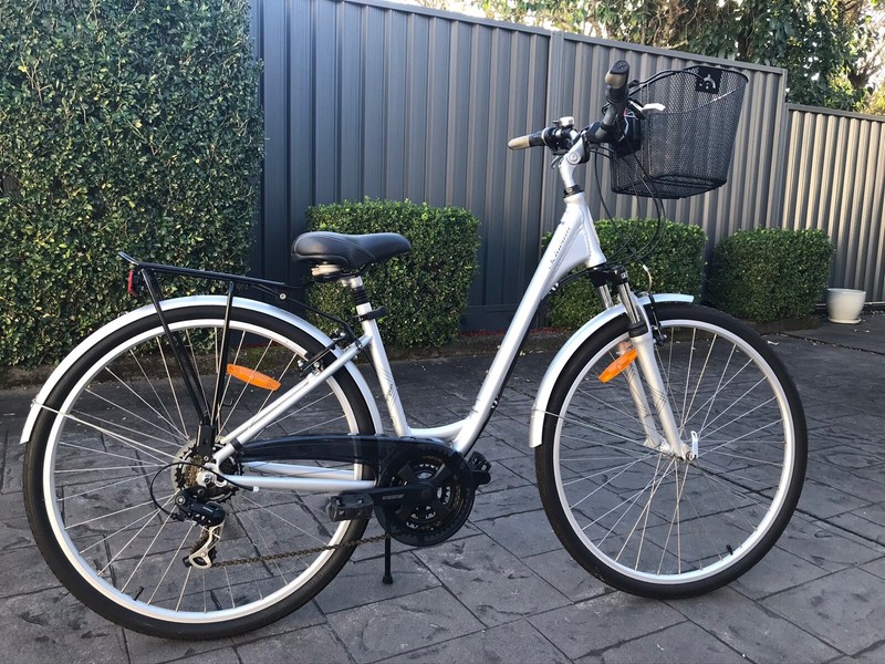 schwinn voyageur 21 women's