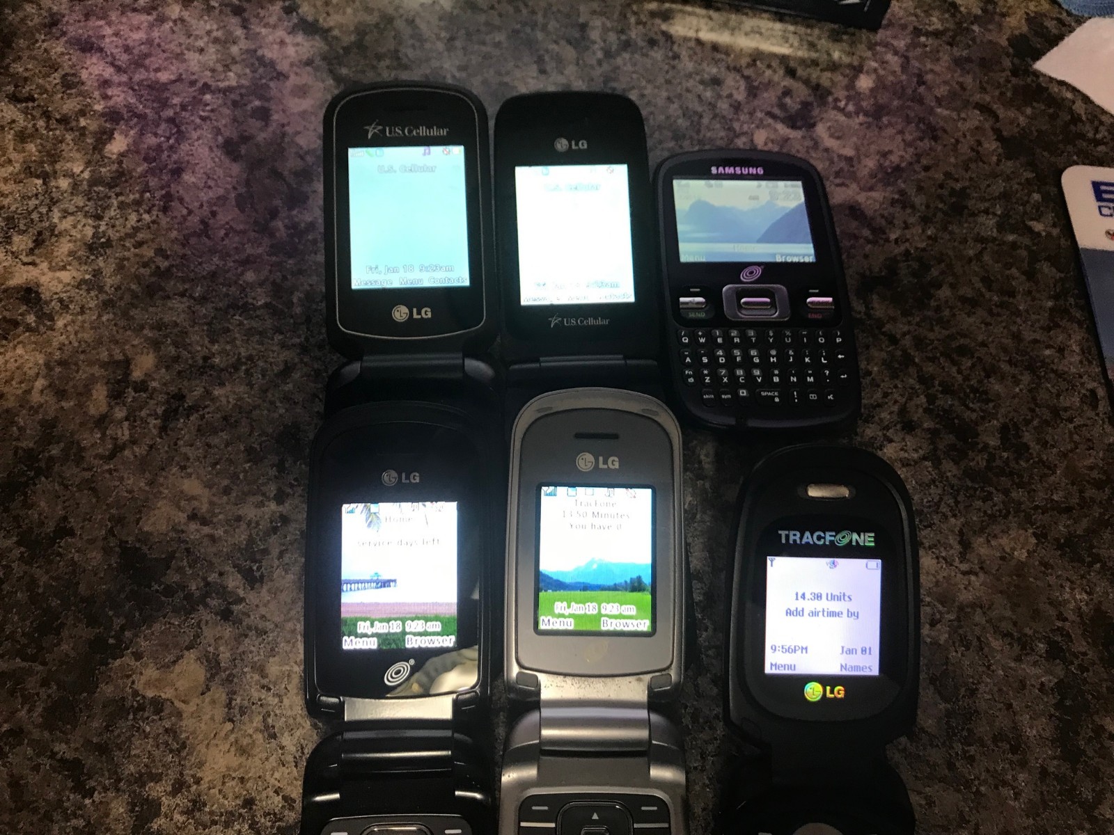 6 Cell Phone Lot  Flip Phones 4 tracphones, 2 US Cellular