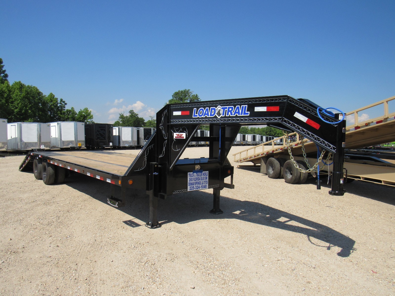 32'--GOOSENECK--HYDRAULIC DOVE TAIL & JACKS-2/10,000 AXLES-LOAD TRAIL--BRAND NEW