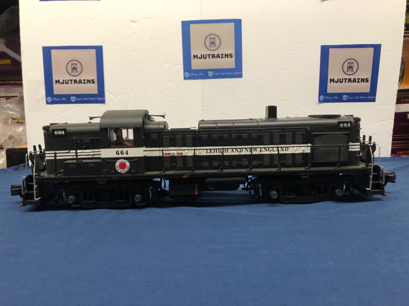 Aristocraft Custom Lehigh & New England #664 Alco RS-3