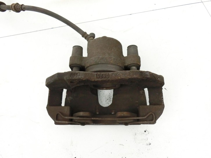 Mazda 3 BL 09-11 1,6 77KW Bremssattel Bremszange Vorne Links Mazda 3 BL 09-11 01.10.2011 gebraucht Vorschau 6