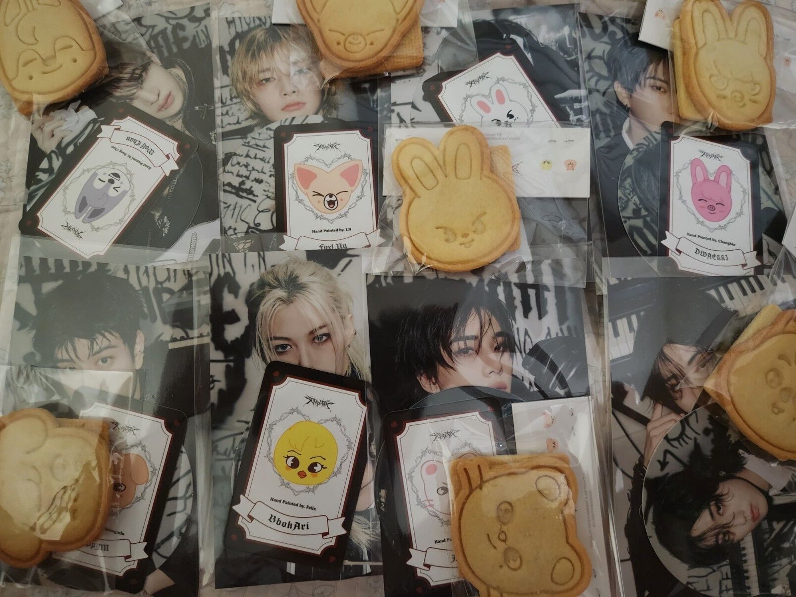 StrayKids Cafe ポストカード s-l400.jpg