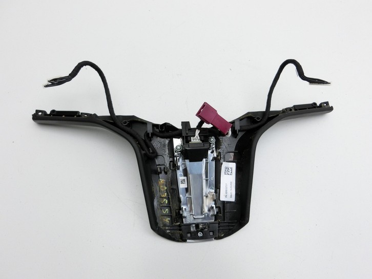 BMW G21 320dx 3er 19-22 Kombi M Lenkradblende Spange mit Lenkradheizung BMW G21 320dx 3er 19-22 17.09.2020 8746678... Vorschau 4