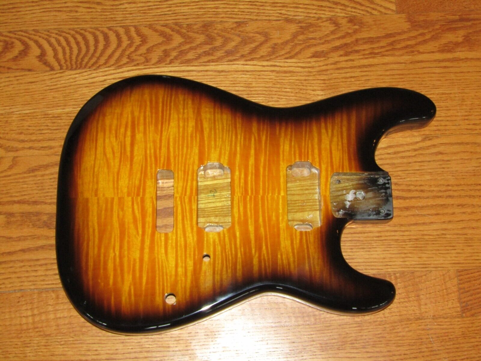 MIGHTY MITE BODY FITS FENDER STRATOCASTER 2 3/16th GUITAR MIGHTY MITE BODY FITS FENDER STRATOCASTER 2 3/16th GUITAR