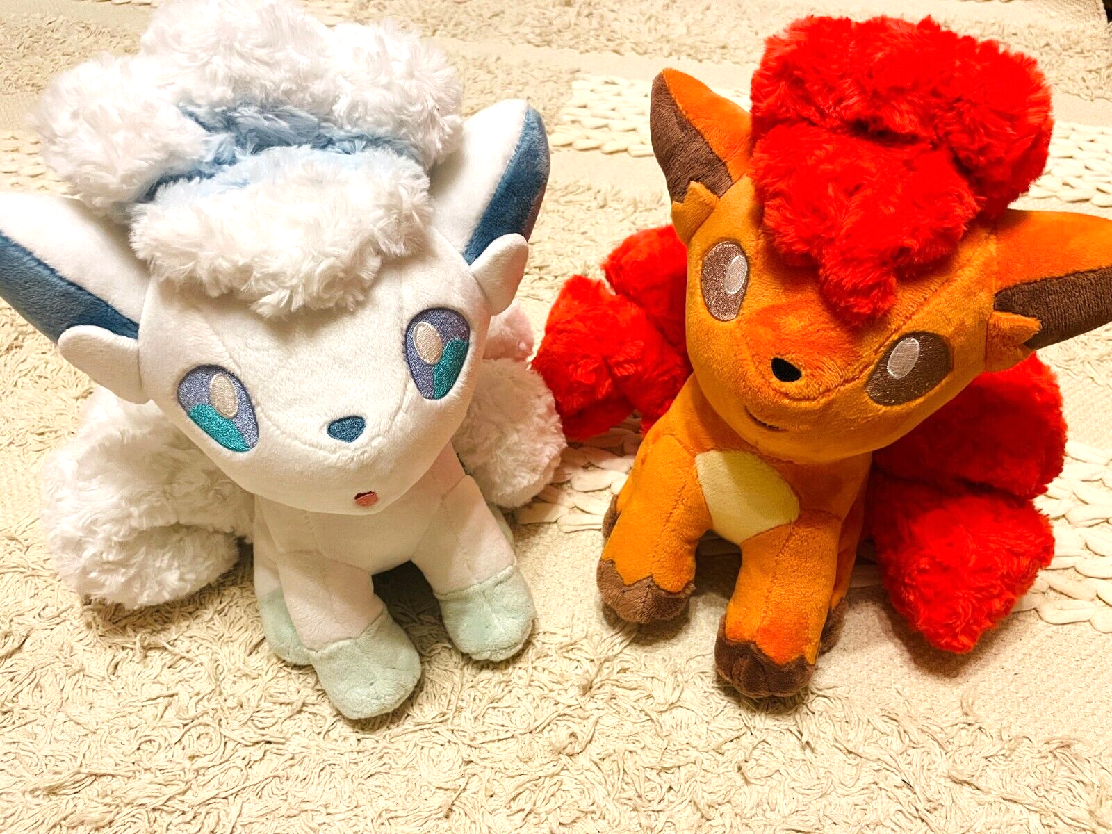 Pokemon Center Alolan Vulpix Rokon set of 2 Fluffy Fuwa Fuwa