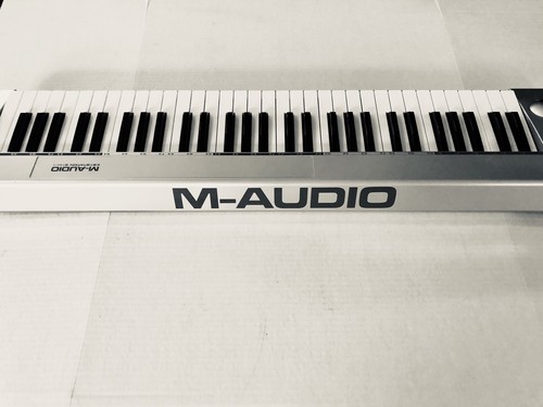 M-Audio Keystation 61ES 61-Key USB MIDI Keyboard. Excellent condition !