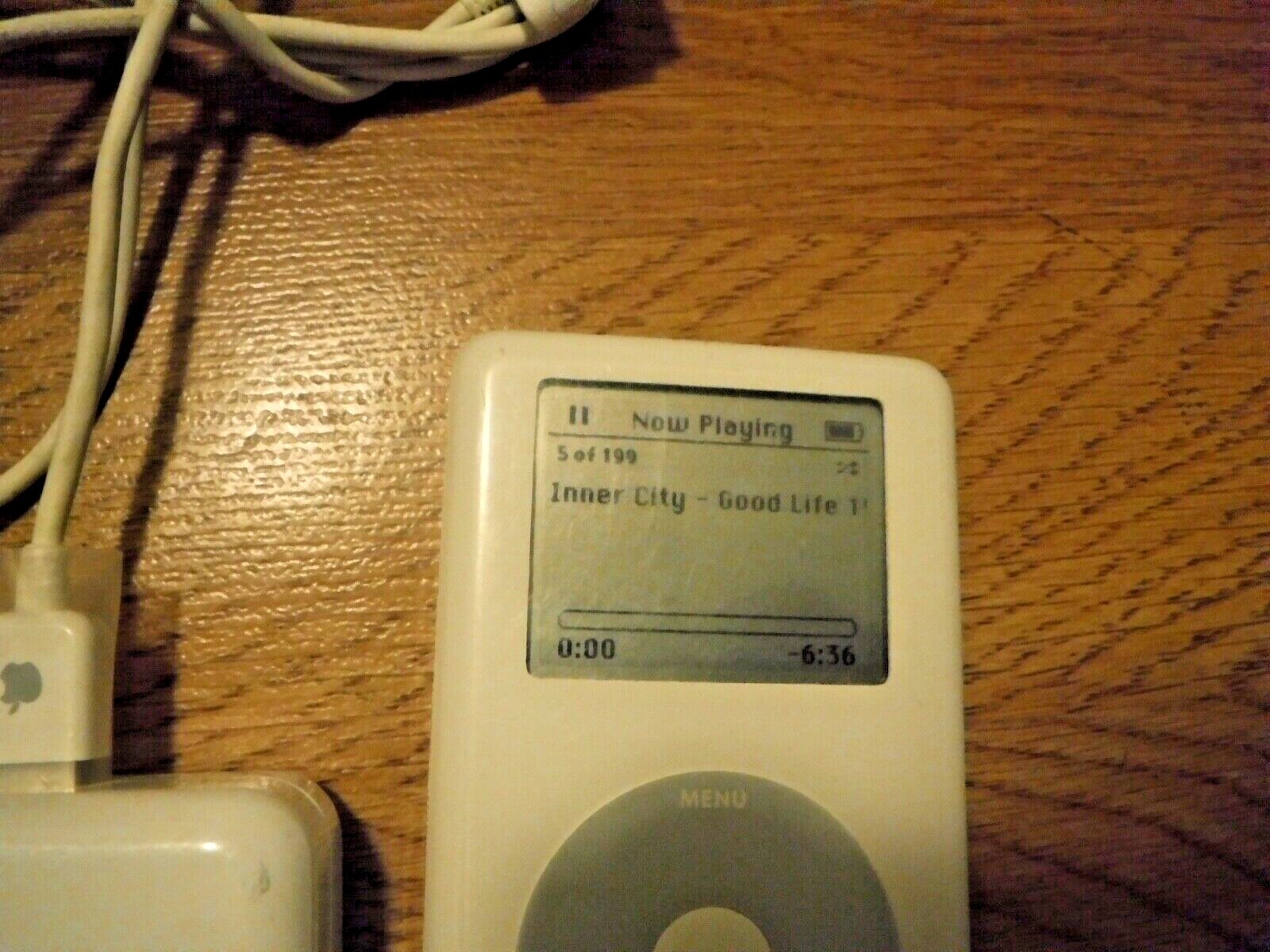 APPLE iPod Classic 4th Gen HPInvent 20GB PE435A MP102 NEW BATTERY Charger Bundle