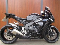 HONDA CBR 1000 RR *2017 * MODEL * AMAZING CONDITION * 9300 MILES *