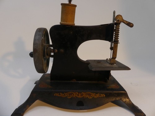 Little Miss Lindstrom Antique Toy Sewing Machine Metal