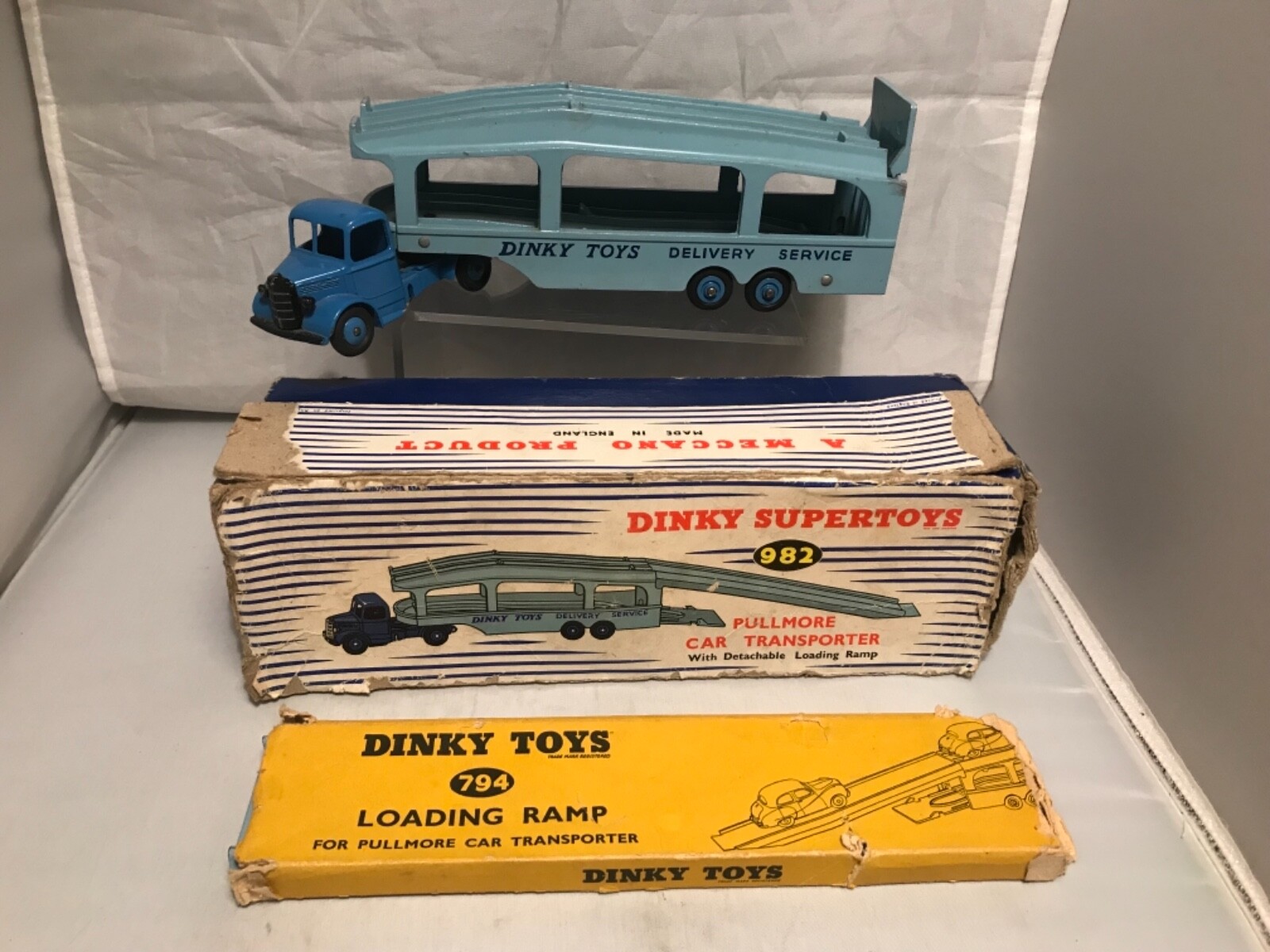 値下げしました！DINKY TOYS VINTAGE DINKY TOYS #670 ARMOURED CAR MADE IN ENGLAND BY