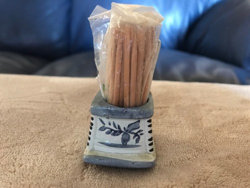 VINTAGE TOOTHPICK HOLDER MADE IN TAIWAN
