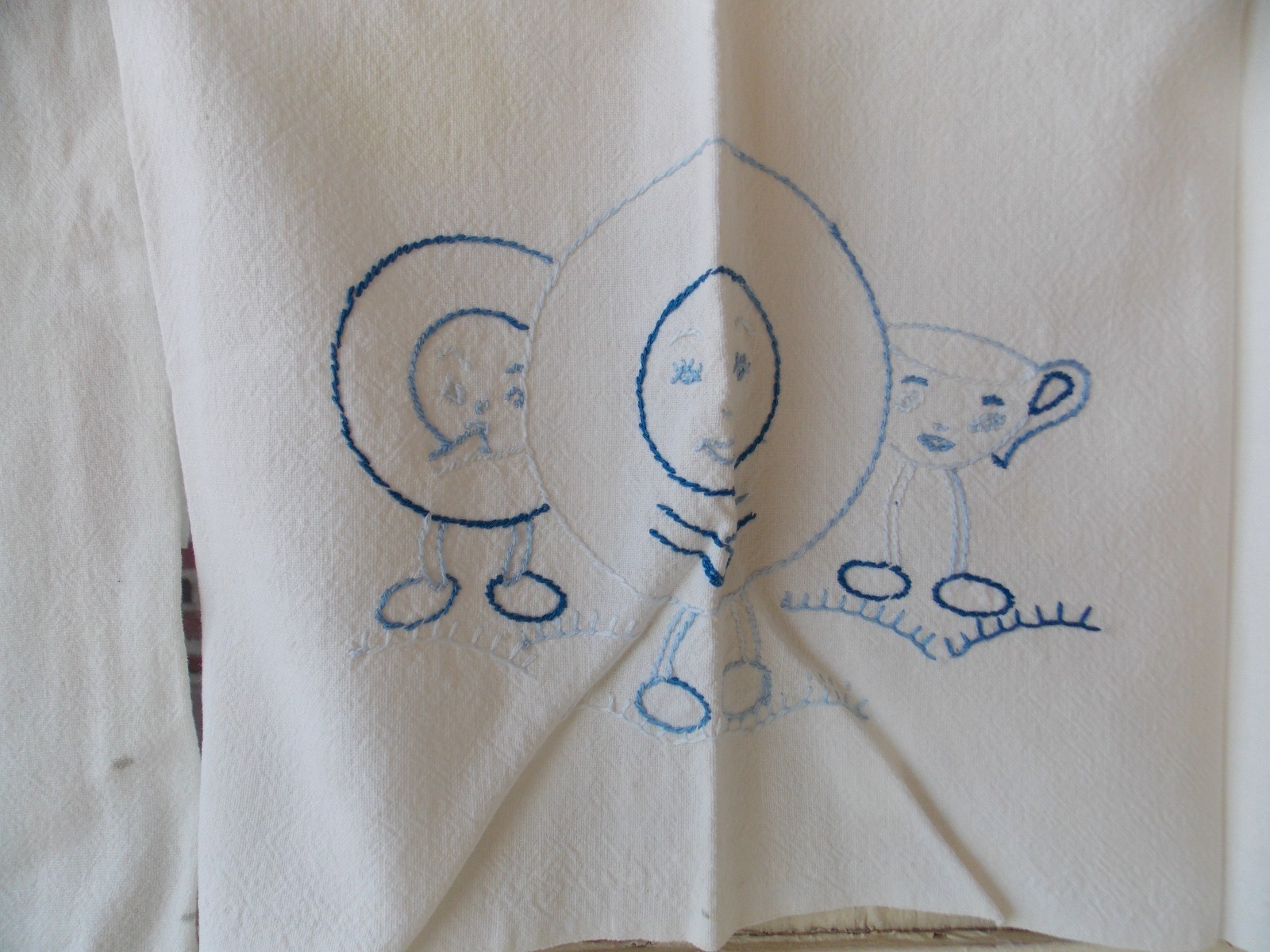 2 Vintage Embroidered Tea Towels Tea Pot Dishes Cups