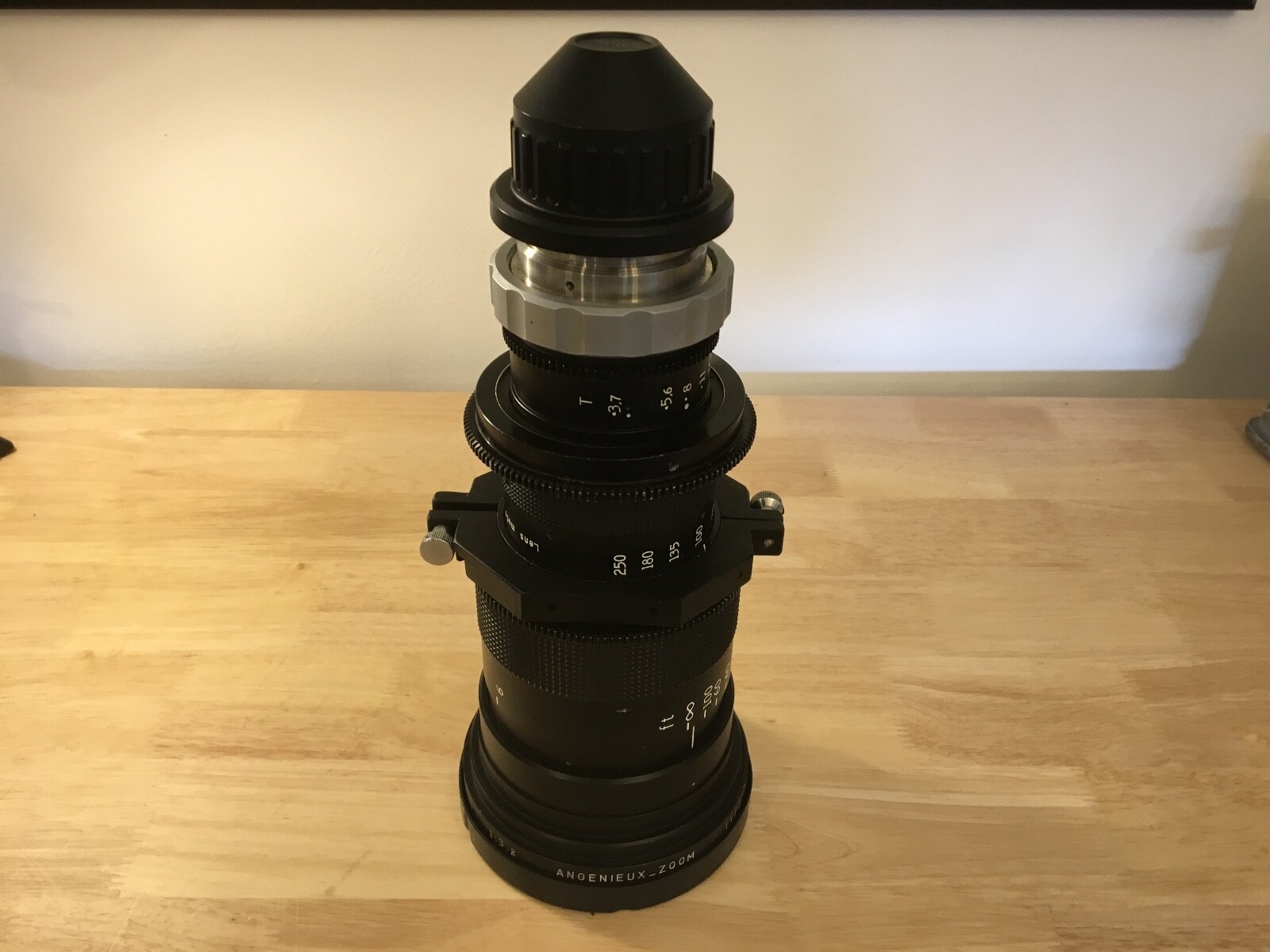 Angenieux 25-250MM T3.7 w/15mm & 19mm brackets & case