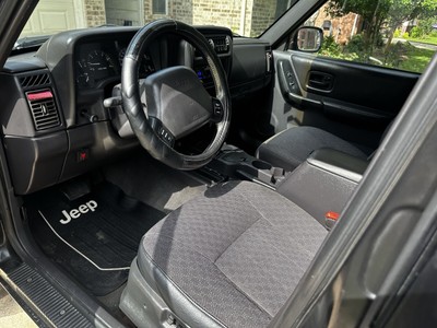 image 4 of interior