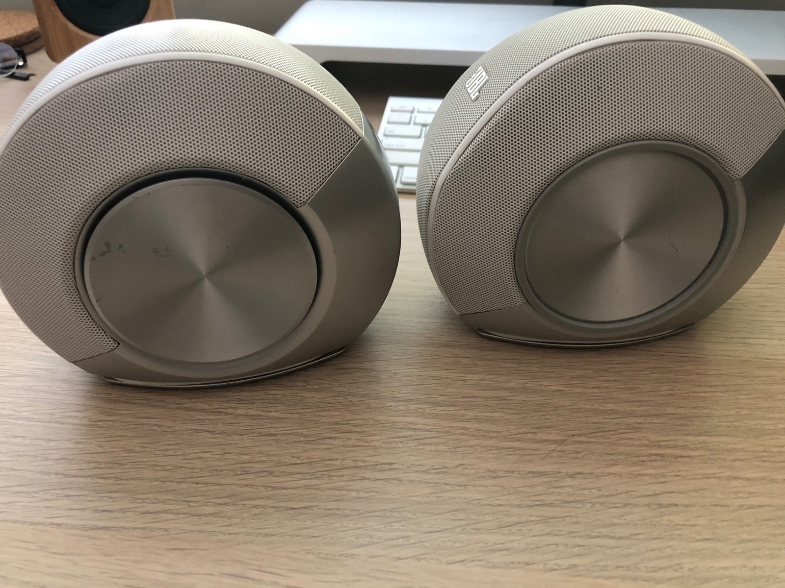 JBL Pebbles USB 2.0 Amplifier And DAC Computer Speaker System Silver/White