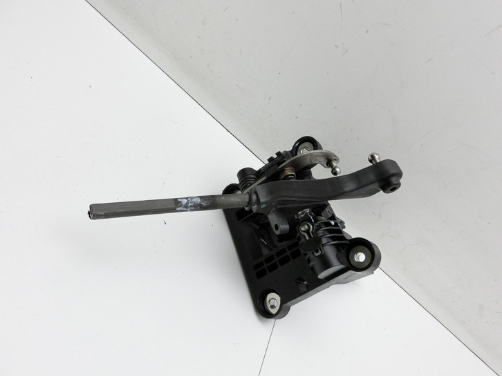 Opel Zafira C 11-16 CDTi 2,0 121KW Schaltkulisse Schalthebel Opel Zafira C 11-16 16.10.2014 55596713 7385680 gebraucht Vorschau 2