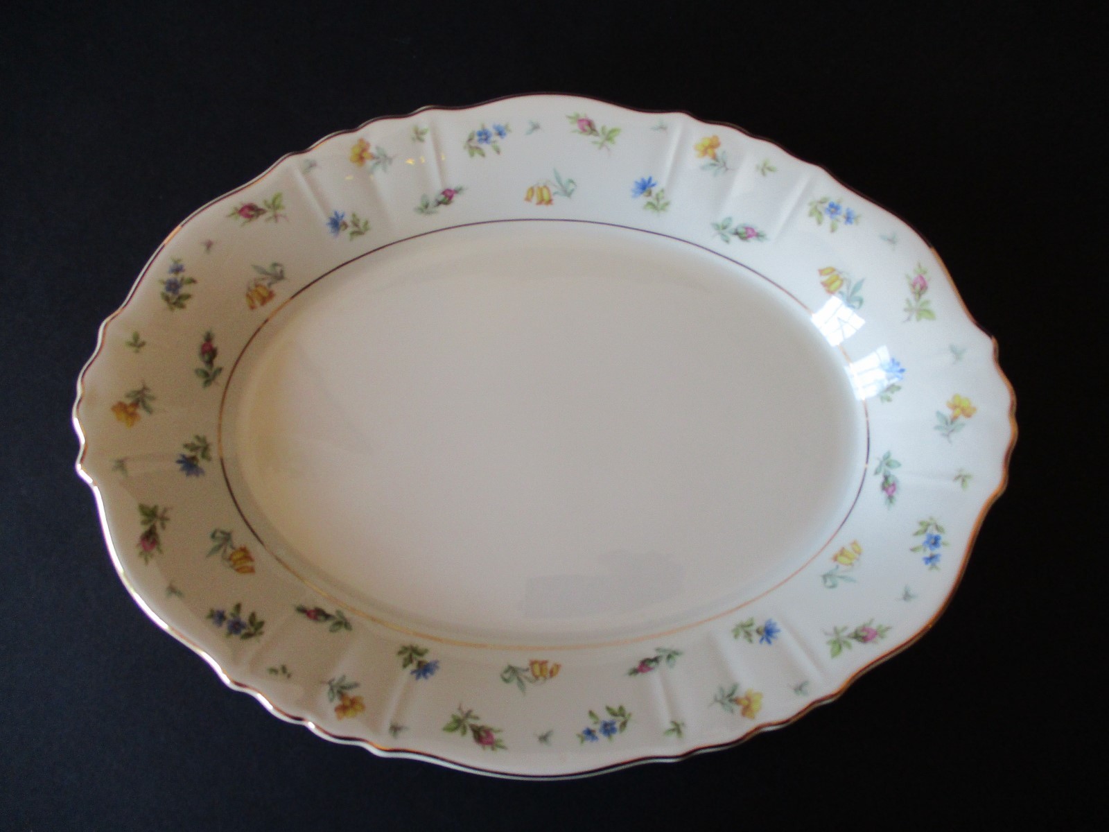 Syracuse Suzanne Oval Serving Platter 12