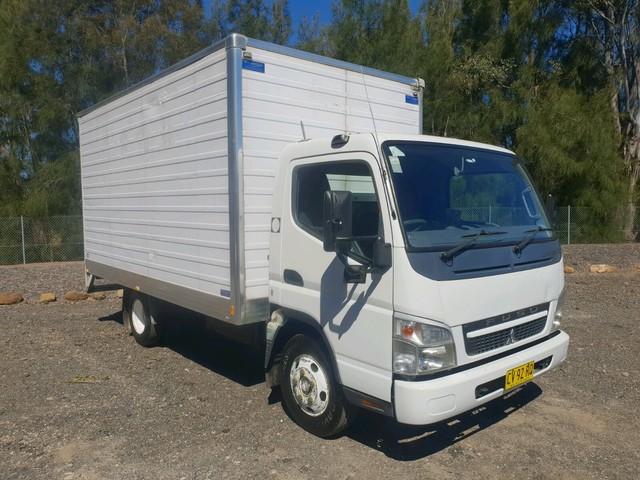 Mitsubishi canter 2005