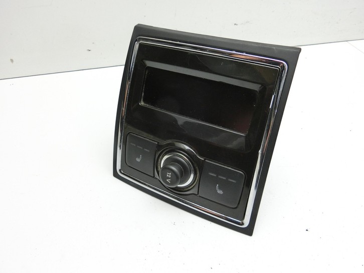 Skoda Superb 3T5 08-13 Bordcomputer Uhr Display Monitor Sitzheizungsschalter Hinten Skoda Superb 3T5 08-13... Bild 2