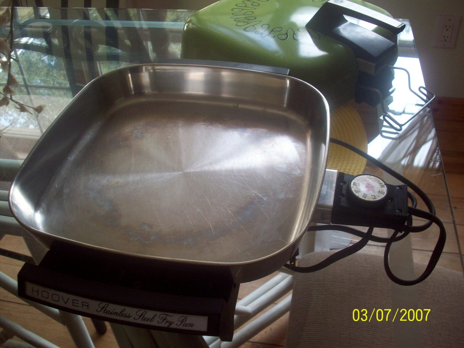 HOOVER ELECTRIC SKILLET WITH BROILER LID-VERY NICE