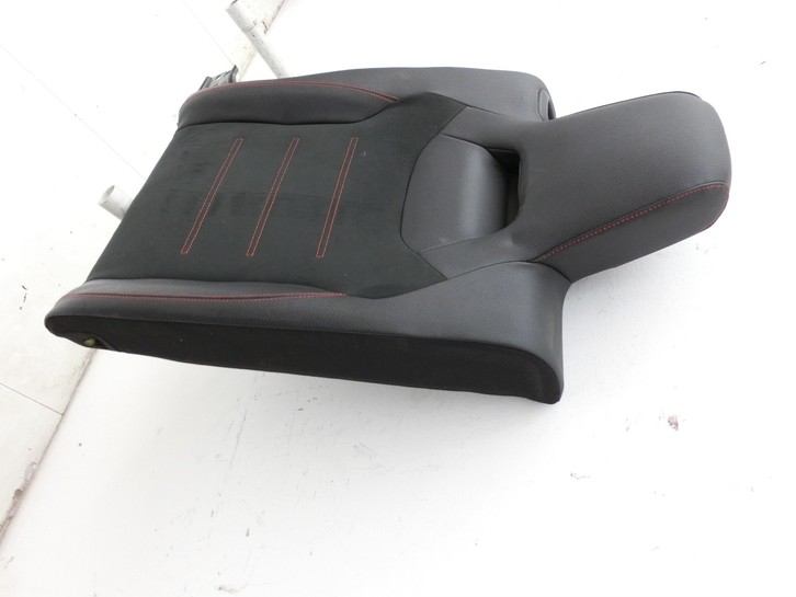 Mercedes W177 A200d 18-22 Lim Sitzbezug Sitzpolster Rechts für Rücksitzbank Hinten rote Naht Mercedes W177 A200d... Vorschau 3