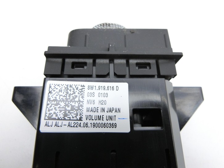 Audi A4 8W B9 19-24 Schalter Regler für Musikplayer Audi A4 8W B9 19-24 24.10.2019 8W1919616D gebraucht Vorschau 5